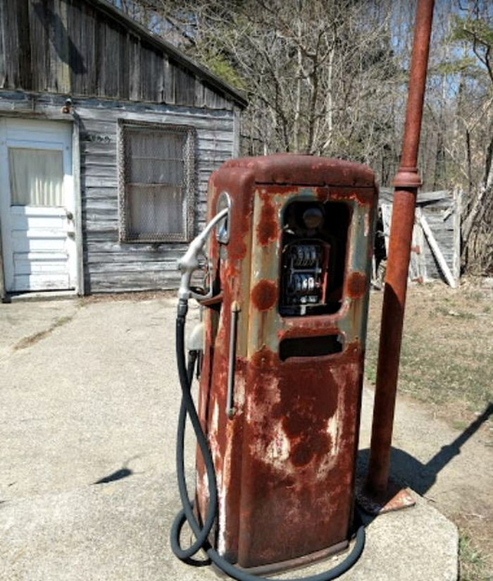 Old Time Gas Station (Pollys, Pure Oil) - Web Listing
